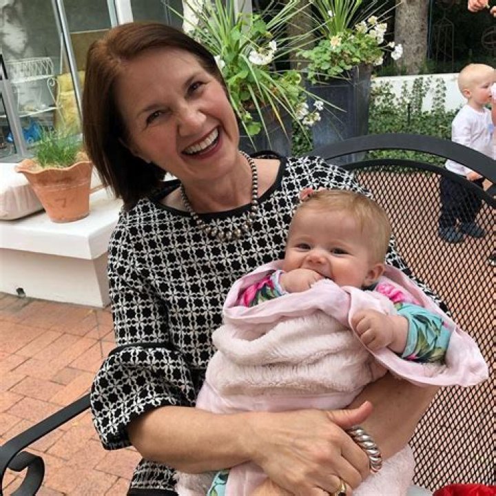 Lois Smart Biography, Age, Height, Husband, Net Worth, Family