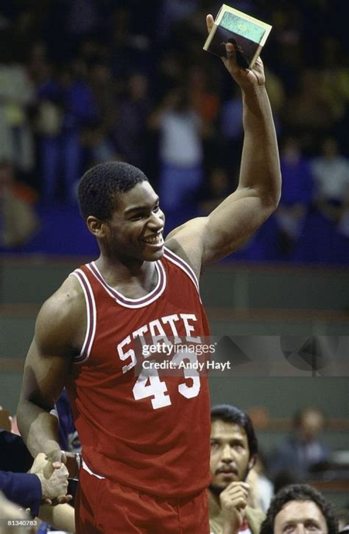 Lorenzo Charles Biography, Age, Height, Wife, Net Worth, Family