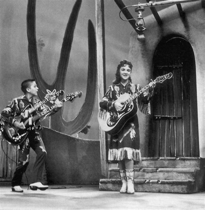 Lorrie Collins Biography, Age, Height, Husband, Net Worth, Family