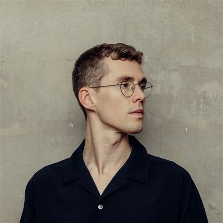 Lost Frequencies Biography, Age, Height, Wife, Net Worth, Family