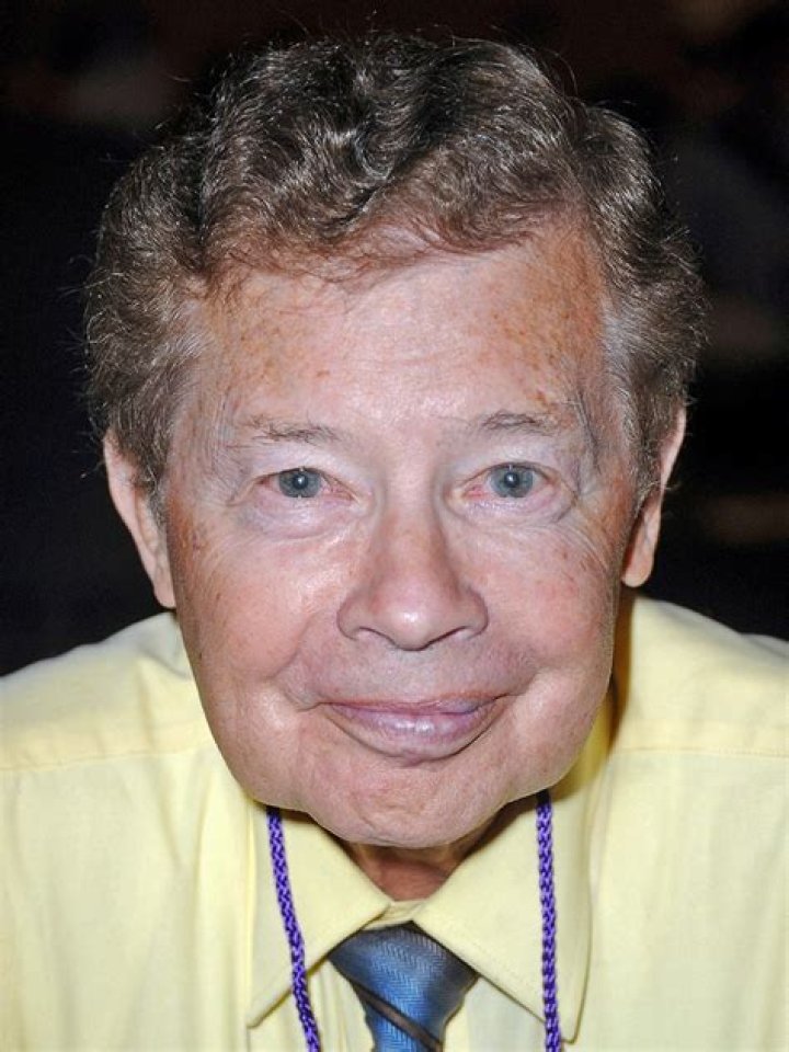 Lou Wagner Biography, Age, Height, Wife, Net Worth, Family