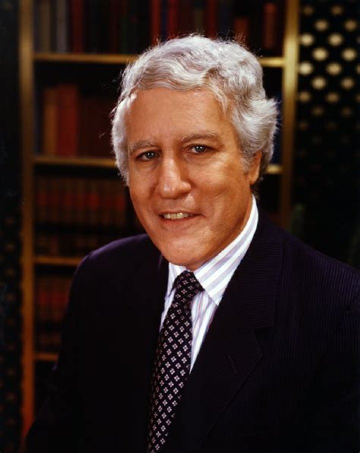 Louis Rukeyser Biography, Age, Height, Wife, Net Worth, Family