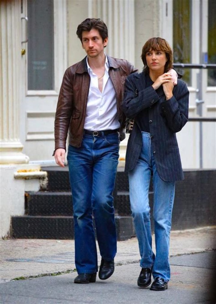 Louise Verneuil Biography, Age, Height, Husband, Net Worth, Family