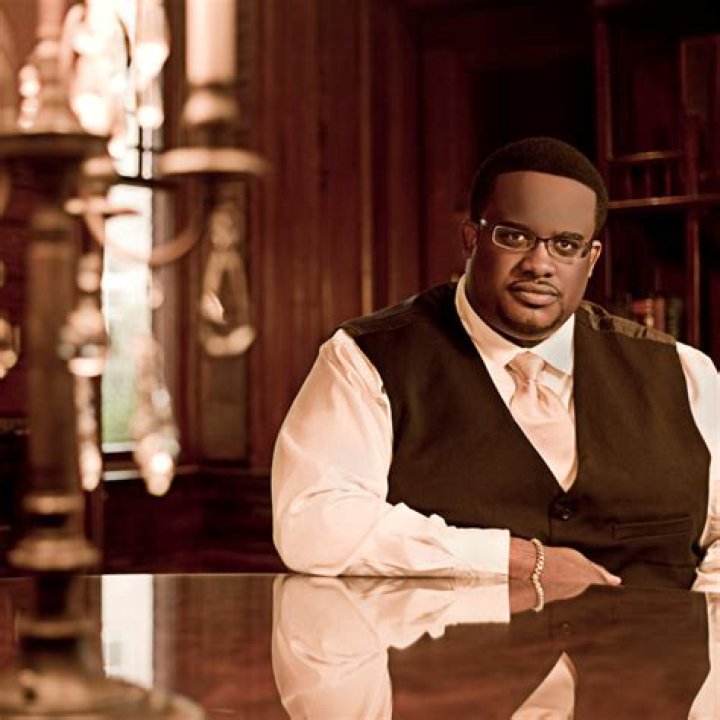 Lowell Pye Biography, Age, Height, Wife, Net Worth, Family