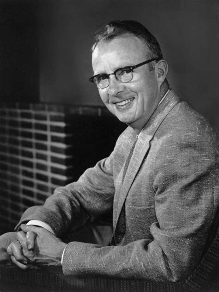 Luis Walter Alvarez Biography, Age, Height, Wife, Net Worth, Family