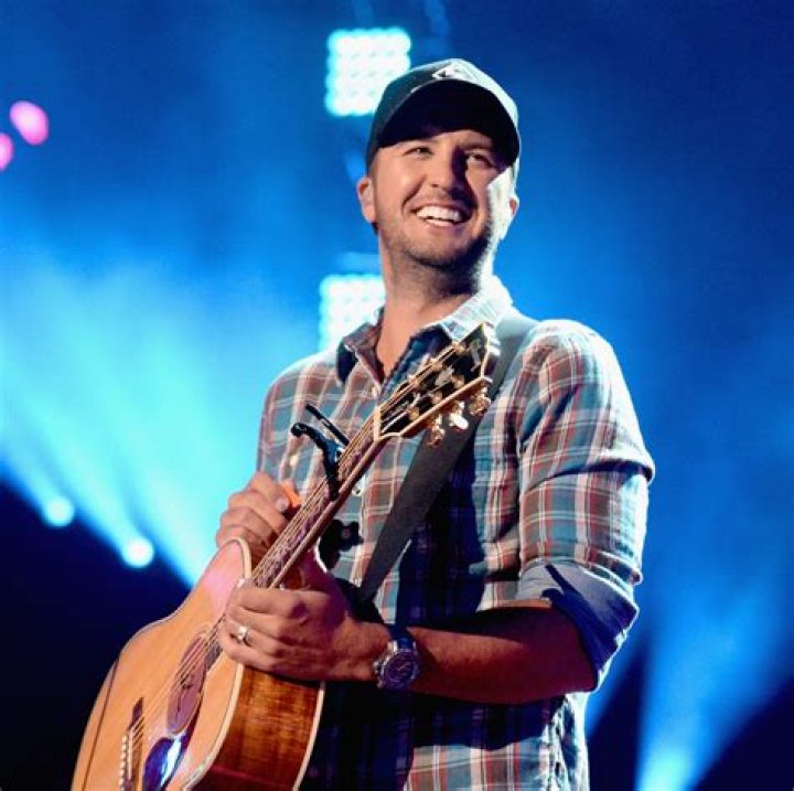 Luke Bryan Biography, Age, Height, Wife, Net Worth, Family