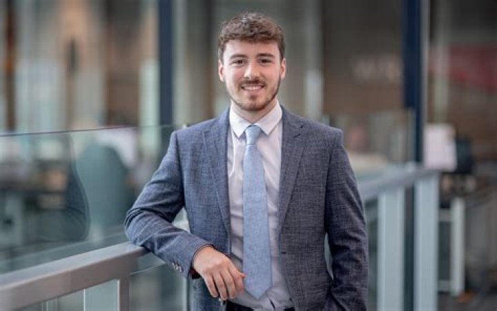 Luke Caldwell biografía, edad, altura, esposo, net worth, familia