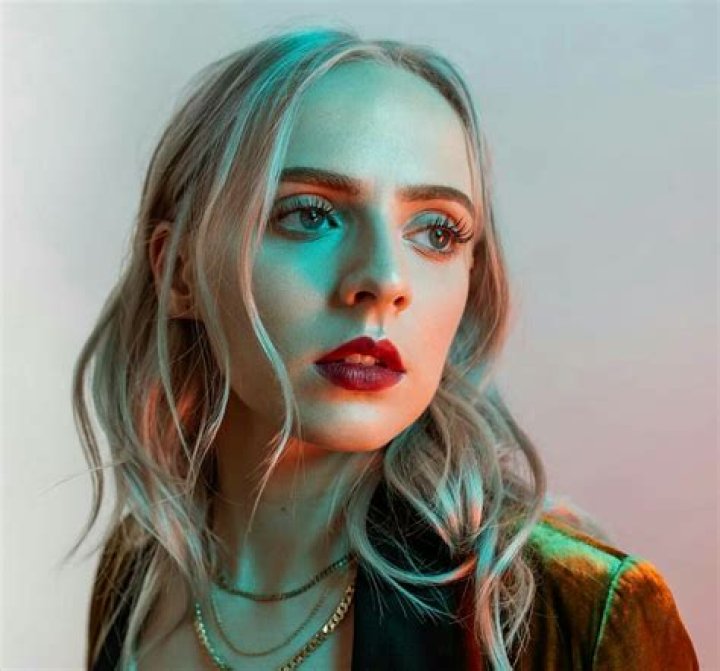 Madilyn Bailey Biography, Age, Height, Husband, Net Worth, Family