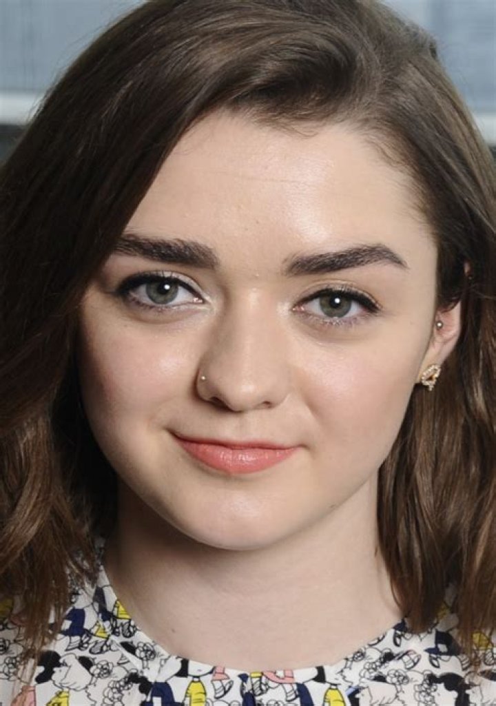 Maisie Williams Biography, Age, Height, Husband, Net Worth, Family