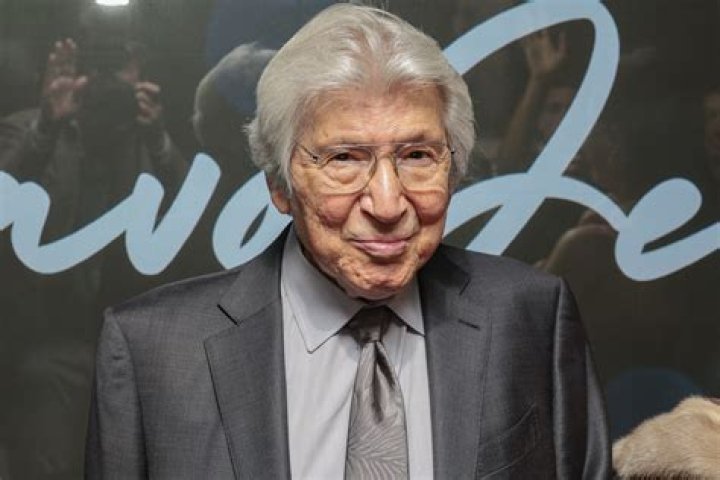 Manuel Alejandro Biography, Age, Height, Wife, Net Worth, Family