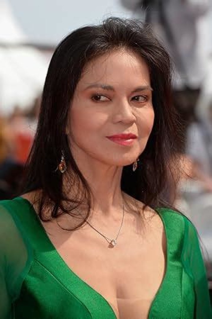 Maria Isabel Lopez Biography, Age, Height, Husband, Net Worth, Family