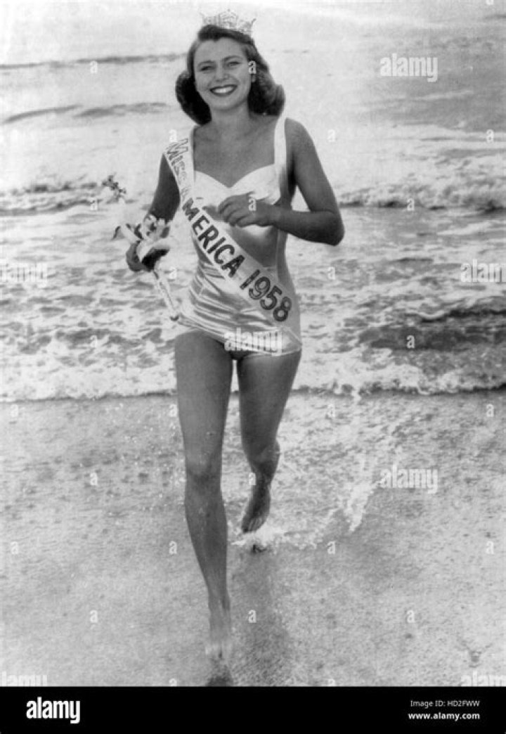 Marilyn Van Derbur biografía, edad, altura, esposa, net worth, familia