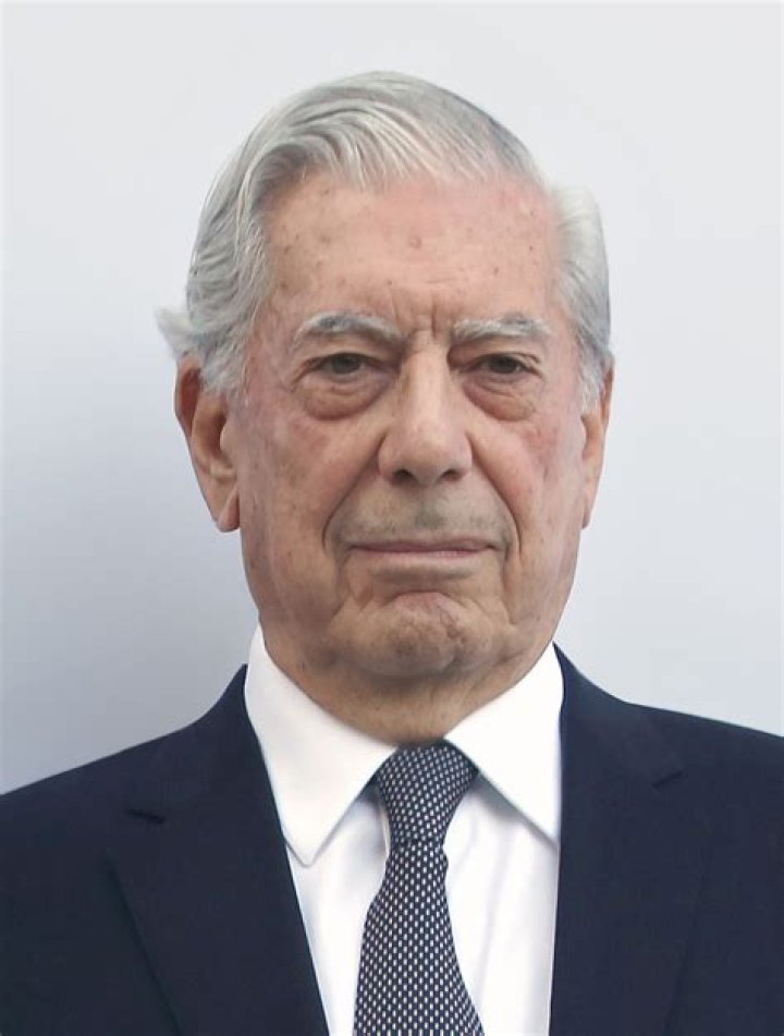 Mario Vargas Llosa biografía, edad, altura, esposo, net worth, familia