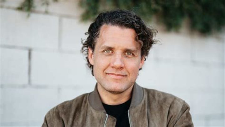 Mark Manson Biography, Age, Height, Wife, Net Worth, Family