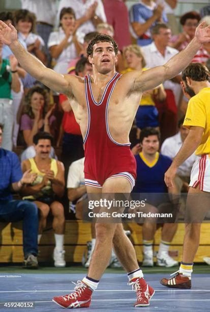 Mark Schultz Biography, Age, Height, Wife, Net Worth, Family