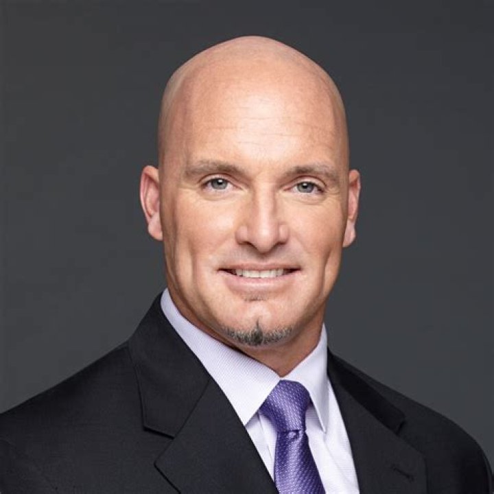 Mark Sweeney biografía, edad, altura, esposo, net worth, familia