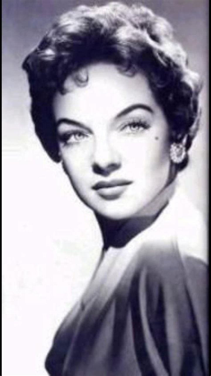 Martha Roth Biography, Age, Height, Husband, Net Worth, Family