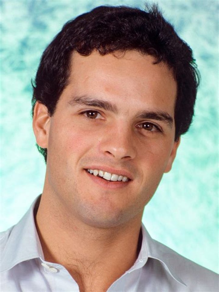 Martin Hewitt Biography, Age, Height, Wife, Net Worth, Family