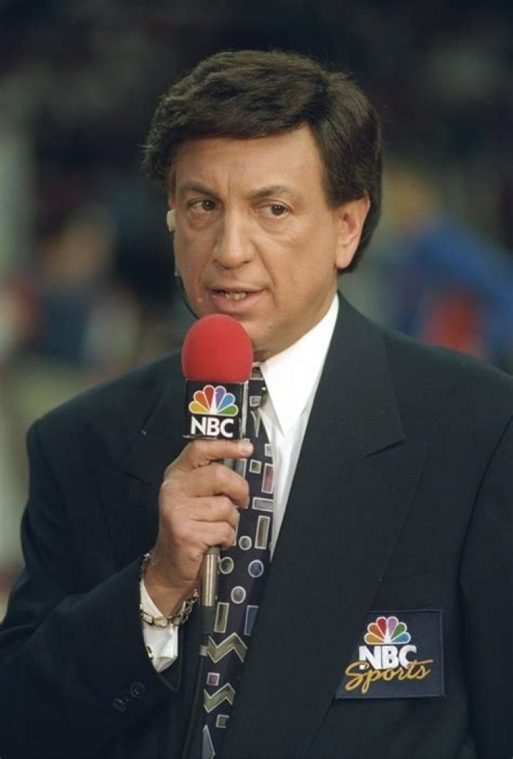 Marv Albert Biography, Age, Height, Wife, Net Worth, Family
