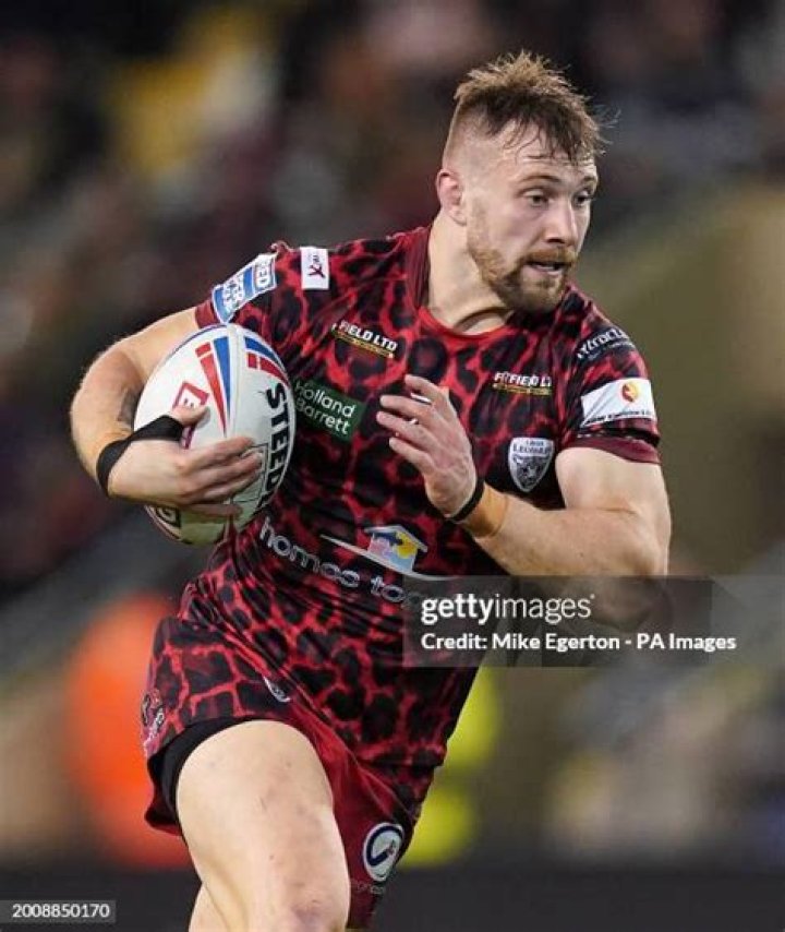 Matt Davis Biography, Age, Height, Wife, Net Worth, Family