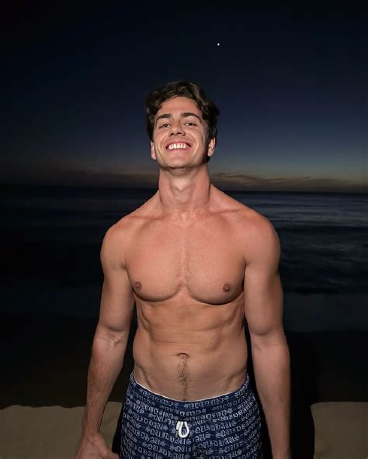 Matt Rhoades Biography, Age, Height, Wife, Net Worth, Family