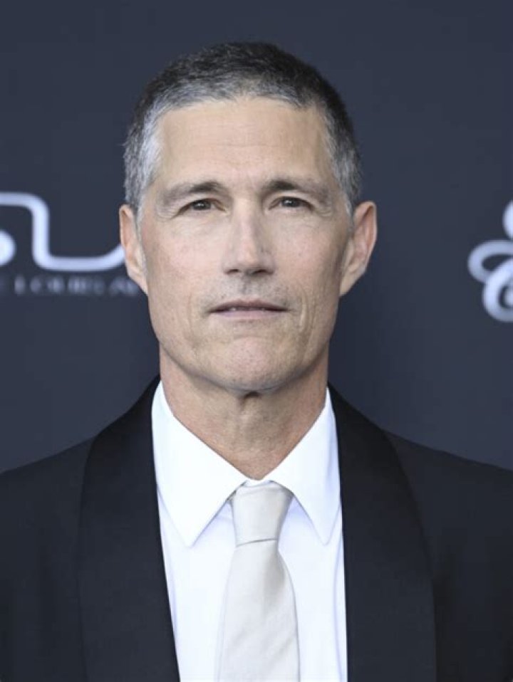 Matthew Fox Biography, Age, Height, Wife, Net Worth, Family