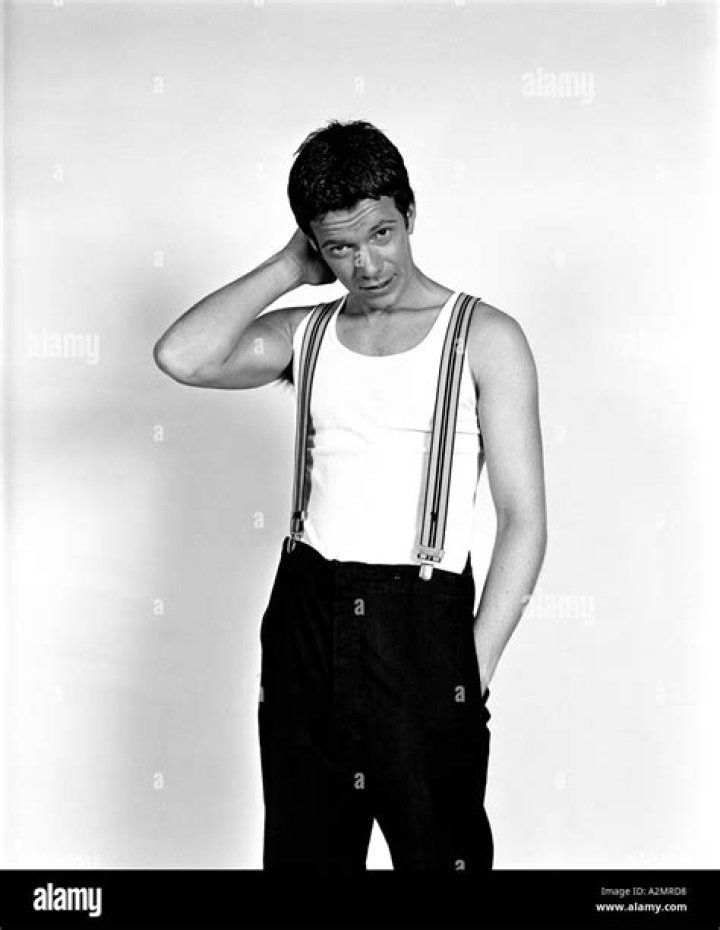 Max Beesley Biography, Age, Height, Wife, Net Worth, Family