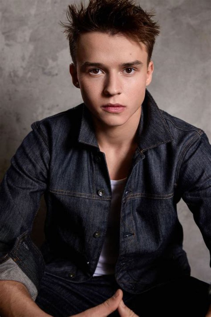 Maxwell Jenkins Biography, Age, Height, Wife, Net Worth, Family