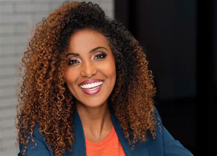 Meena Singh Biography, Age, Height, Husband, Net Worth, Family