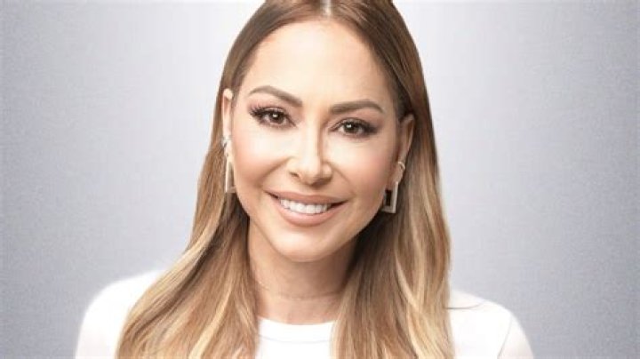 Melina Aslanidou Biography, Age, Height, Husband, Net Worth, Family