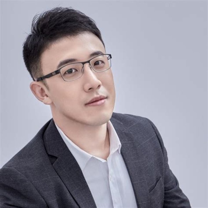 Meng-sheng Shen Biography, Age, Height, Wife, Net Worth, Family