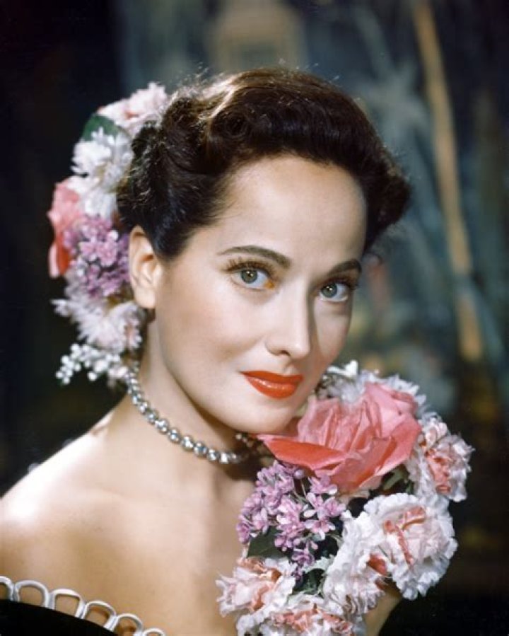Merle Oberon Biography, Age, Height, Husband, Net Worth, Family