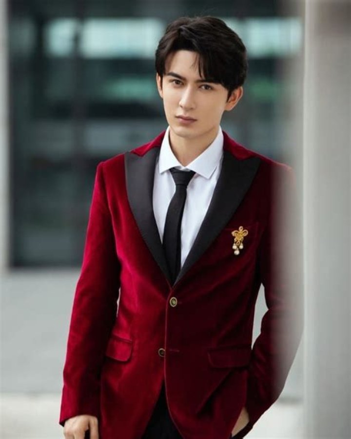 Merxat Biography, Age, Height, Wife, Net Worth, Family