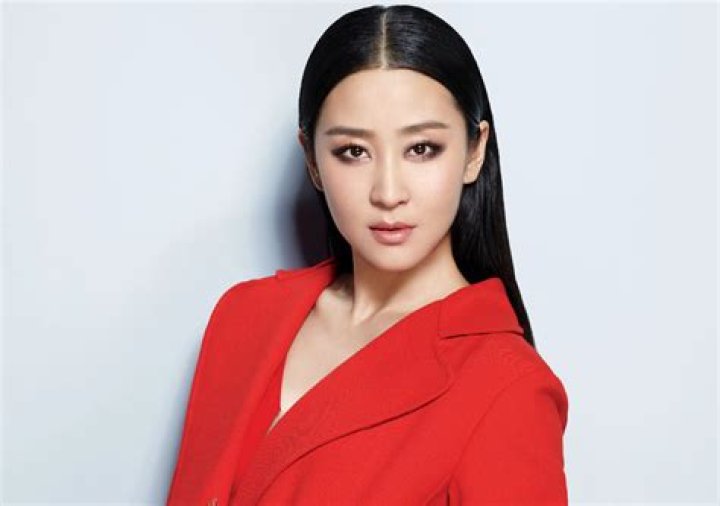 Miao Pu Biography, Age, Height, Husband, Net Worth, Family