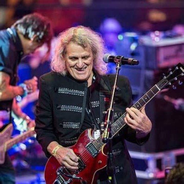 Michael Bruce (musician) Biography, Age, Height, Wife, Net Worth and Family