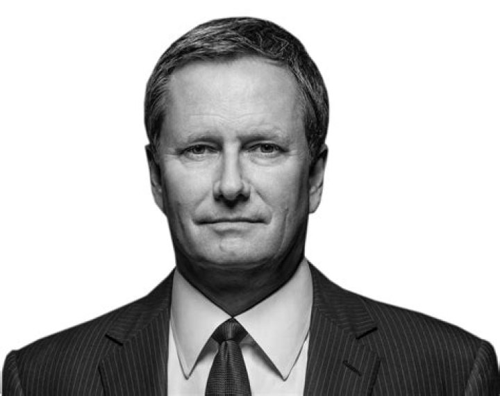 Michael Burns Biography, Age, Height, Wife, Net Worth, Family