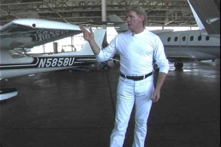 Mickey Munday Biography, Age, Height, Wife, Net Worth, Family