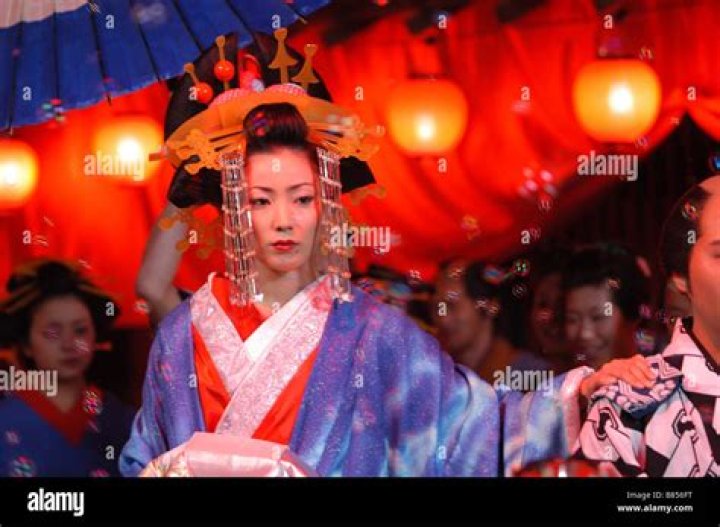 Miho Ninagawa Biography, Age, Height, Husband, Net Worth, Family