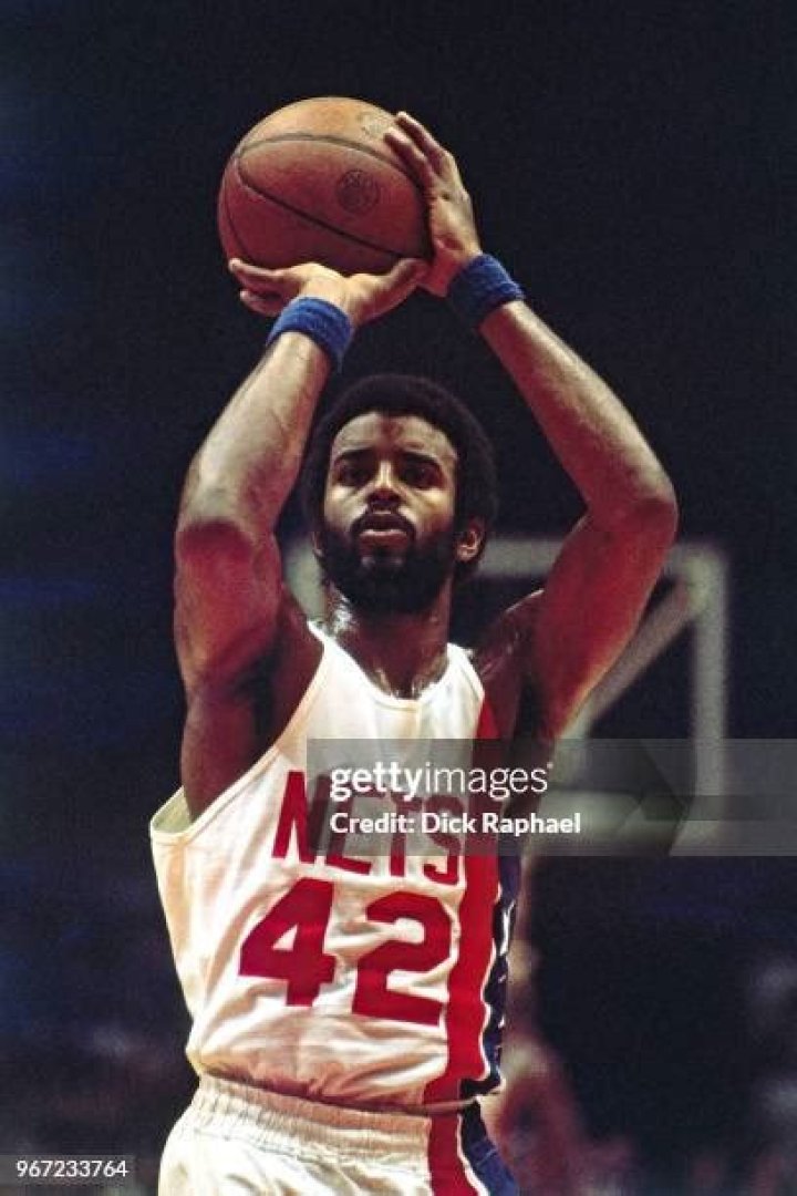 Mike Bantom Biography, Age, Height, Wife, Net Worth, Family