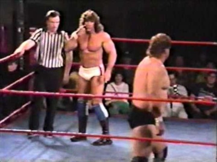 Mike Moore Biography, Age, Height, Wife, Net Worth, Family