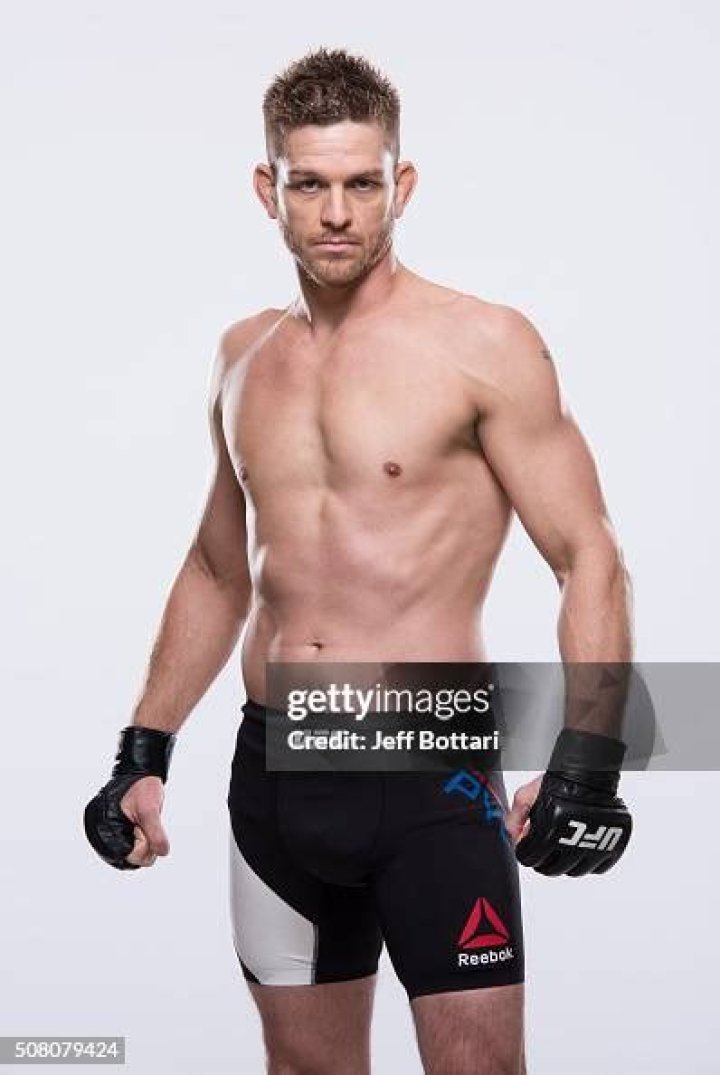 Mike Pyle Biography, Age, Height, Wife, Net Worth, Family