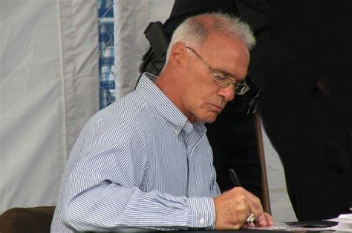 Mike Siani Biography, Age, Height, Wife, Net Worth, Family