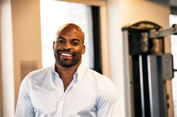 Miles Craigwell Biography, Age, Height, Wife, Net Worth, Family