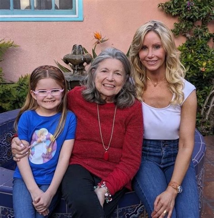 Mimi Gibson Biography, Age, Height, Husband, Net Worth, Family