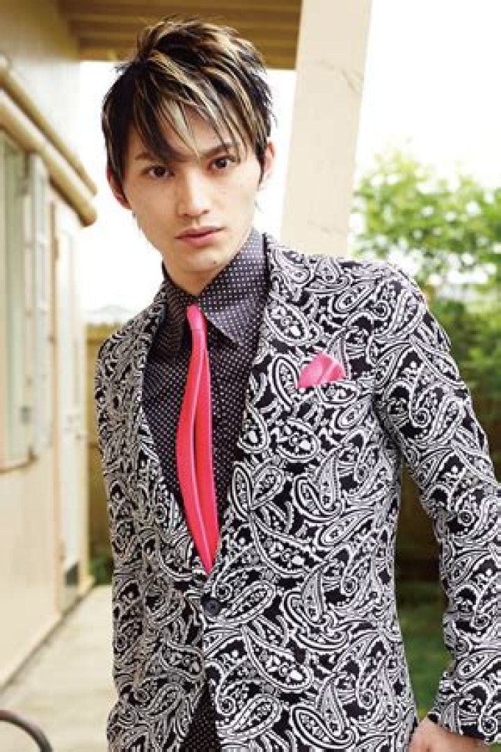 Mitsuhiro Hidaka Biography, Age, Height, Wife, Net Worth, Family