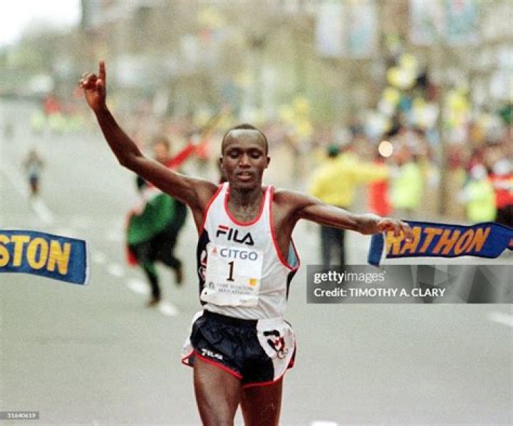 Moses Tanui Biography, Age, Height, Wife, Net Worth, Family