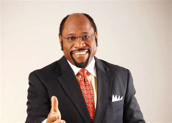 Myles Munroe Biography, Age, Height, Wife, Net Worth, Family