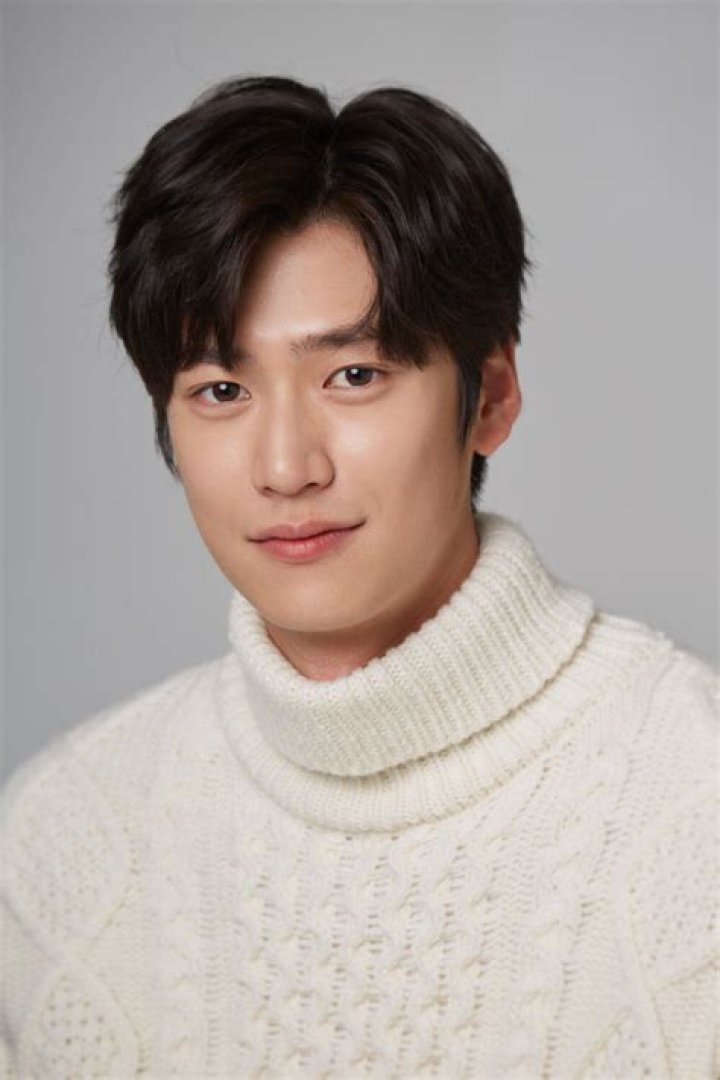 Na In-woo Biography, Age, Height, Net Worth, Family