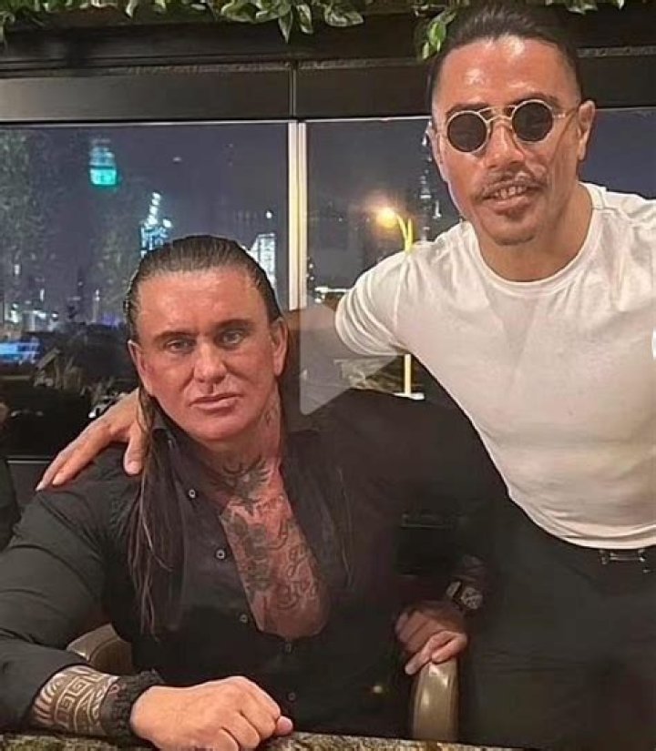 Necati Arabaci biografía, edad, altura, esposo, net worth, familia