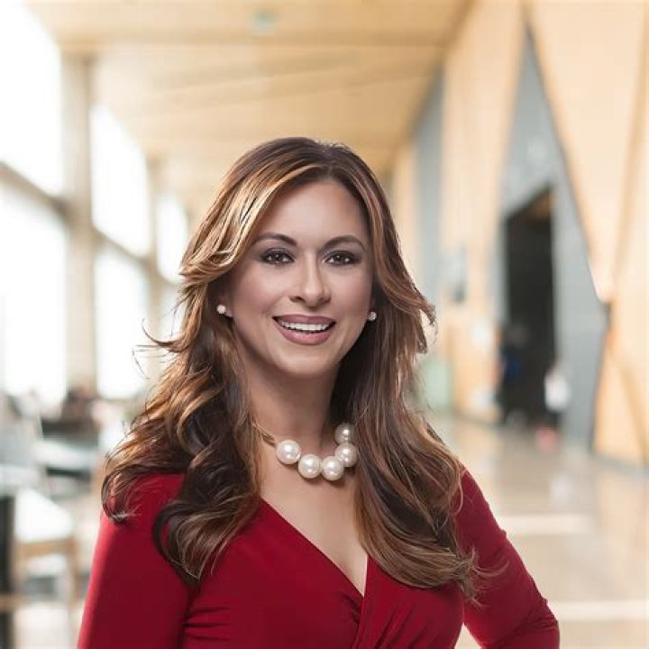 Neida Sandoval biografía, edad, altura, esposa, net worth, familia